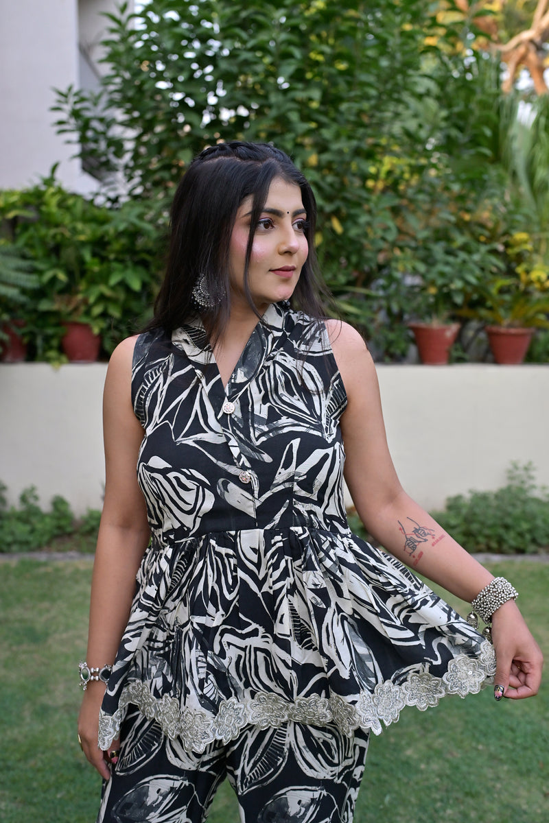 Kanakavalli Muslin Suit Set