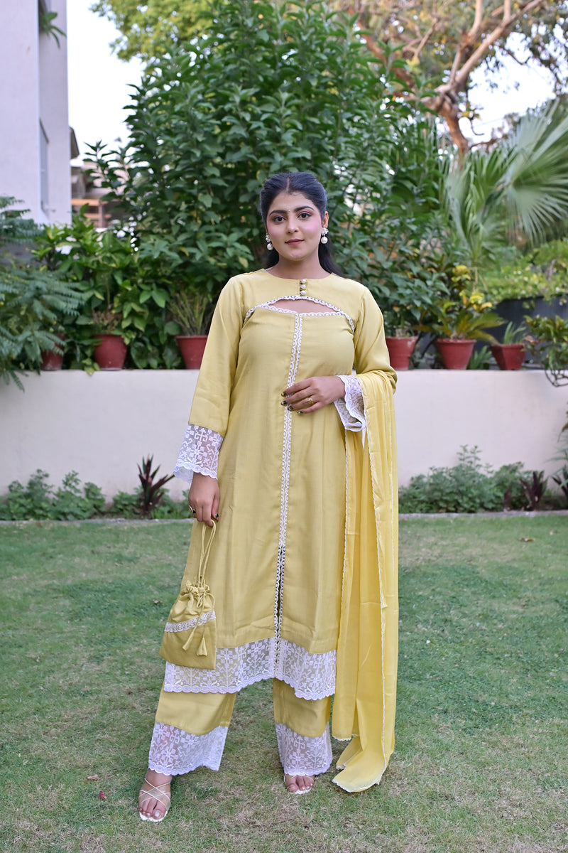 Sunehri Nazakat Suit Set