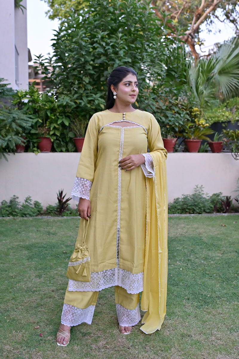 Sunehri Nazakat Suit Set