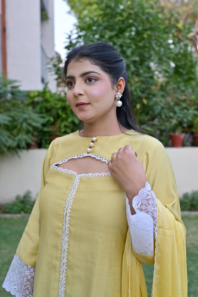 Sunehri Nazakat Suit Set
