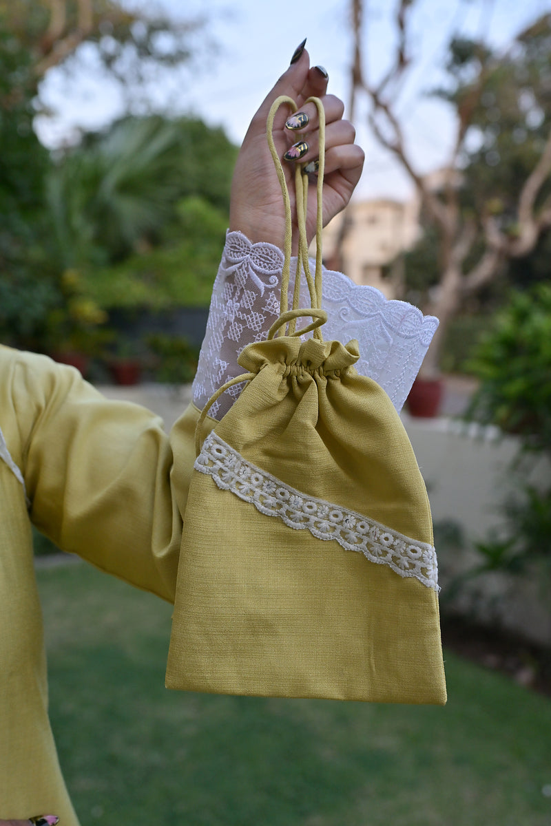 Sunehri Nazakat Suit Set