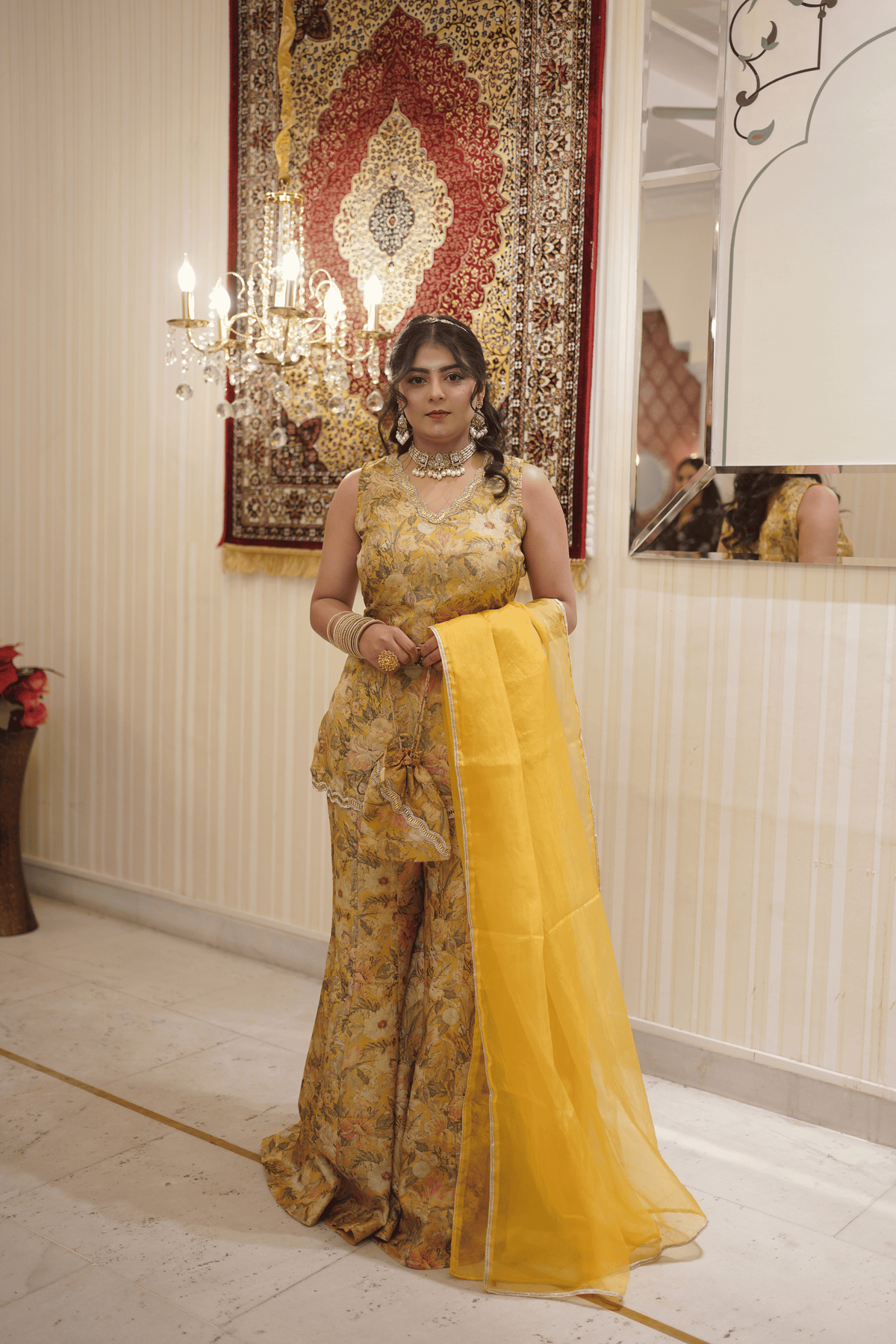 Ratnavali Suit Set