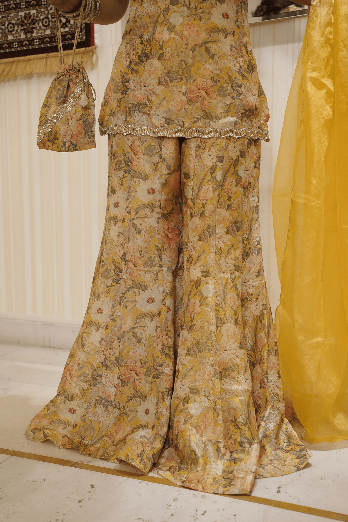 Ratnavali Suit Set